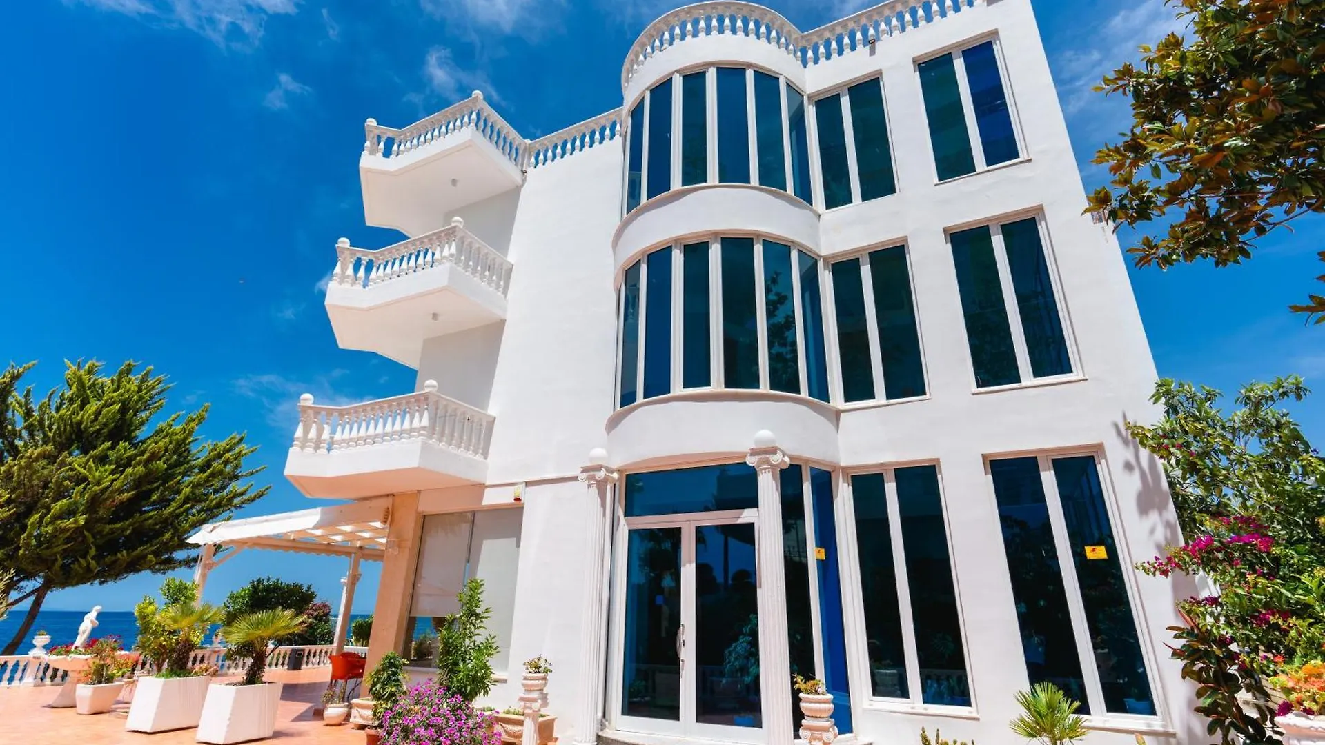 ****  Hotel Visad Saranda Albánia